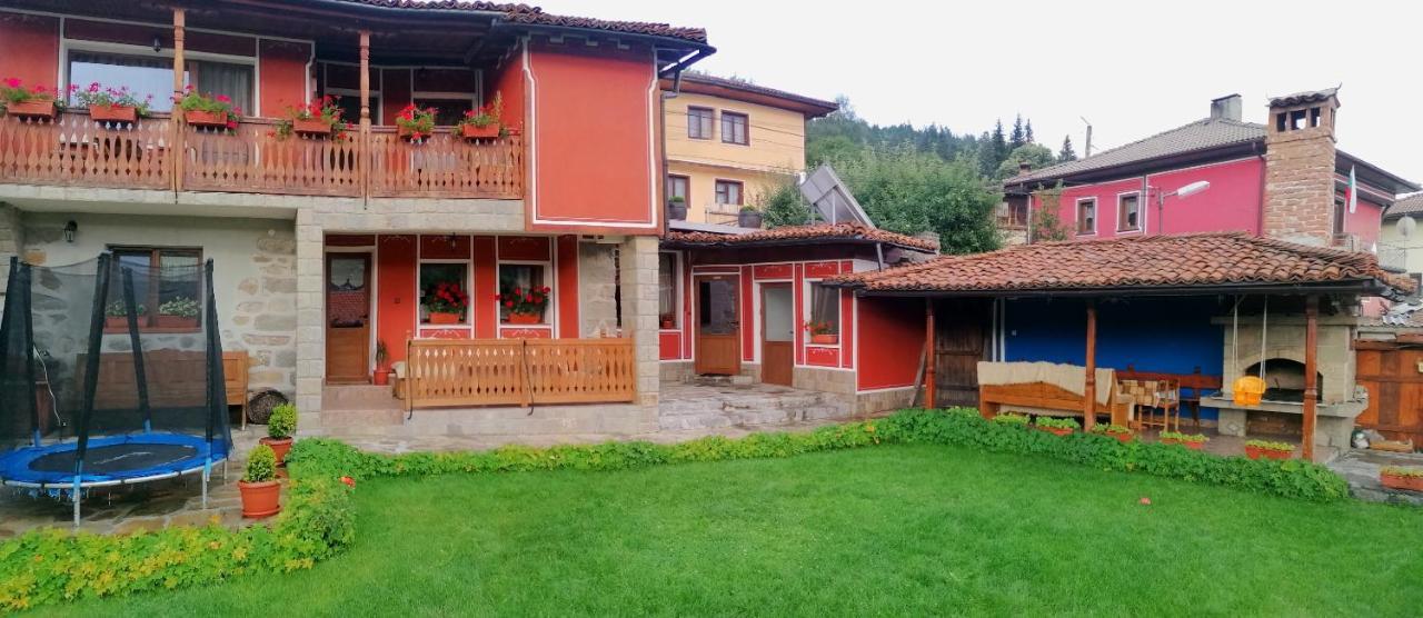 Радкината Къща Hotel Koprivshtitsa Ngoại thất bức ảnh