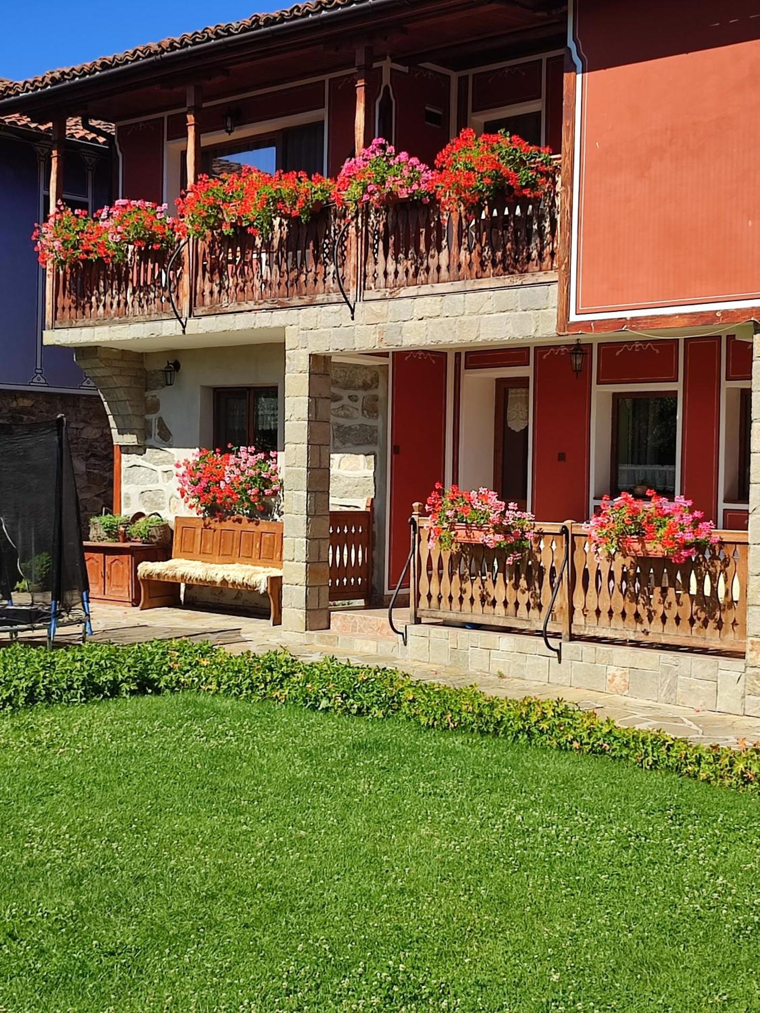 Радкината Къща Hotel Koprivshtitsa Ngoại thất bức ảnh