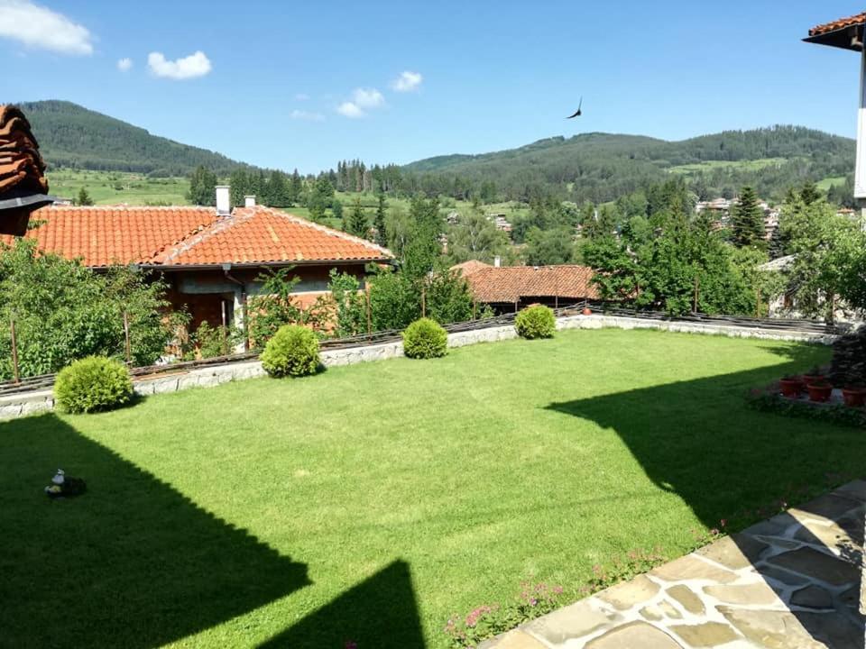 Радкината Къща Hotel Koprivshtitsa Ngoại thất bức ảnh